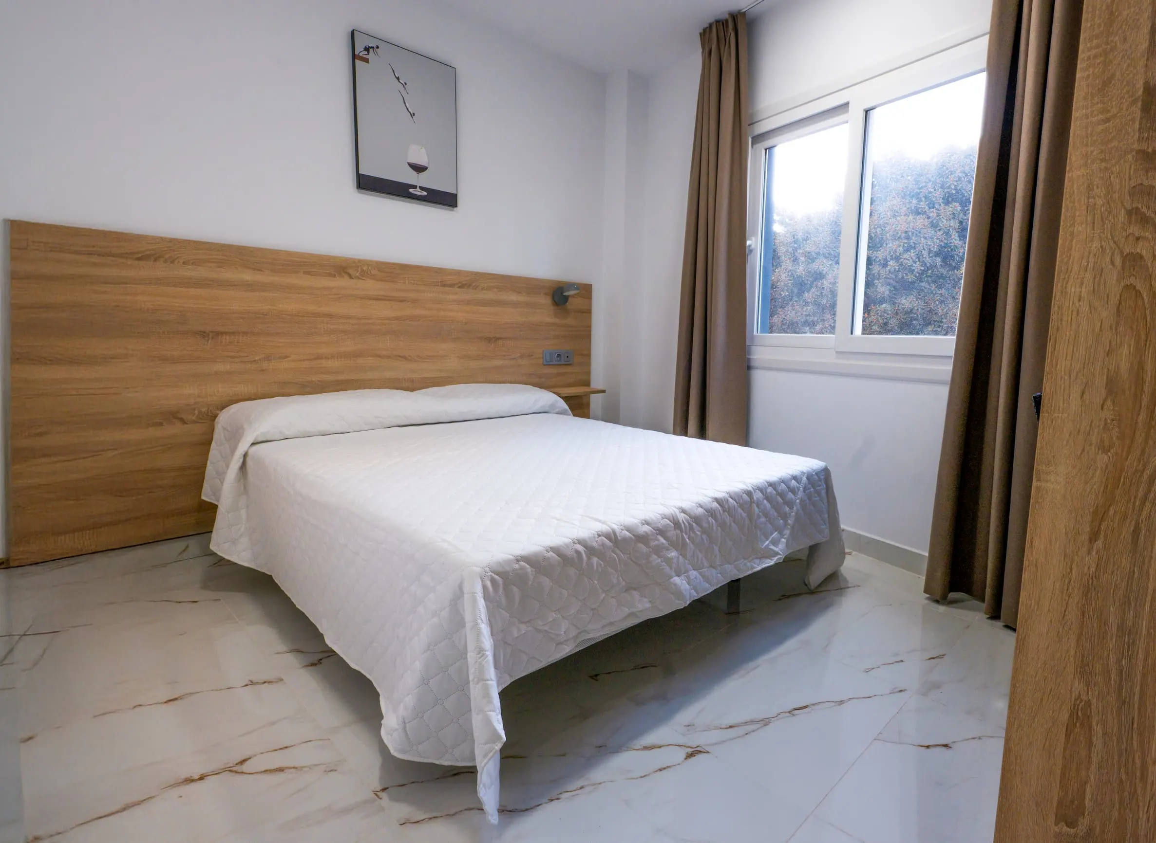 Habitación con Cama Grande - Hotel Nogalera